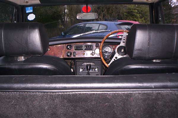 wood veneer dashboard and wood steering wheel
