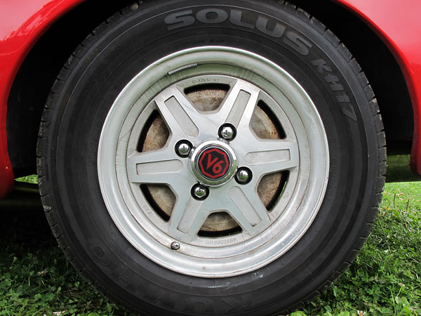 1981 Datsun 280ZX (14x6) aluminum wheels. JWL logo.