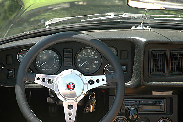 170mph speedometer and MotoLita steering wheel