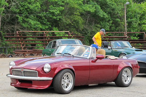 Rob Ficalora's 1976 MGB with Ford 5.0L V8 Engine