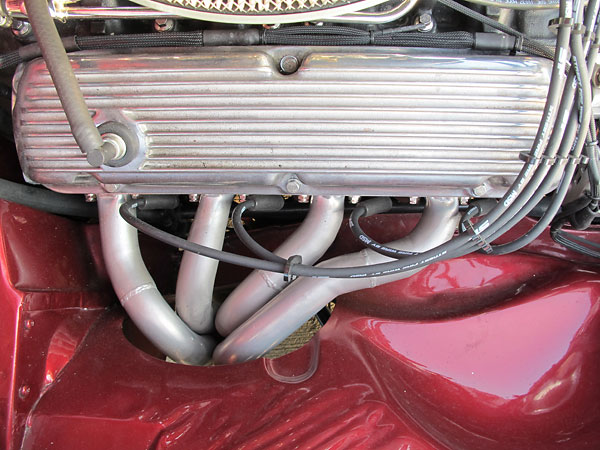 Bright silver ceramic coating protects the headers and helps keep heat inside.