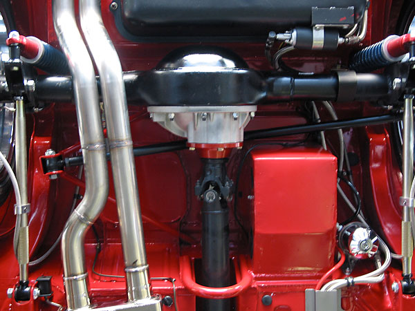 A Ford 8 inch rear axle is used in conjunction with the Fast Cars Inc. 3-link rear suspension.