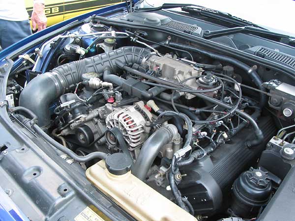 Ford modular 4.6L V8 engine, rated at 260bhp and 410Nm