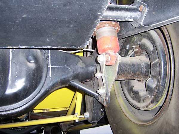 3-link rear suspension with Panhard bar and ladder bars