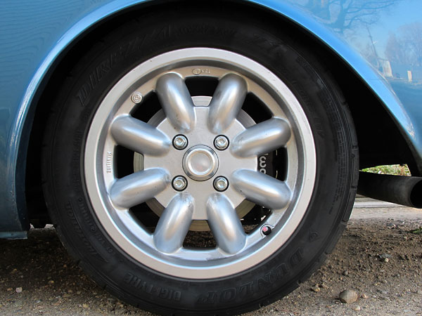 Minilite 15x6 wheels (with 4-5/8 backspacing) from Targett Motorsports.