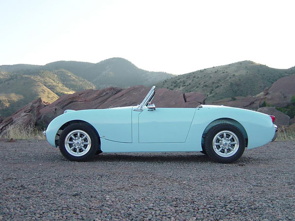 Collectively, Austin Healey Sprites and MG Midgets are known as Spridgets.