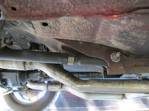 Galen upgraded his rear suspension by making these trailing lengths adjustable.