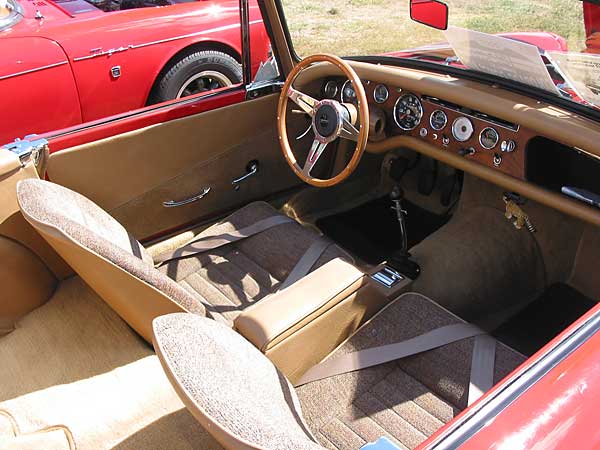 wood rimmed steering wheel