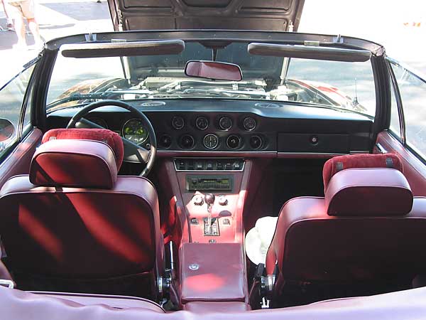 Jensen Interceptor dashboard