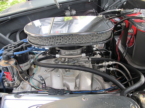 Edelbrock E-Street throttle body electronic fuel injection.