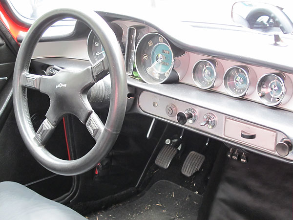 Stock dashboard. Italvolanti steering wheel.