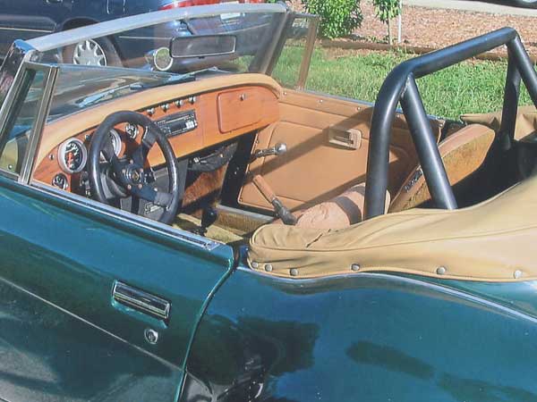 1961 Austin Healey 3000 - dash and steering wheel