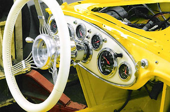 Lacara steering wheel with reverse-dish hub