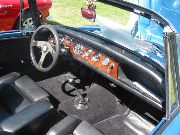 1965 Sunbeam Tiger - leather upholstery