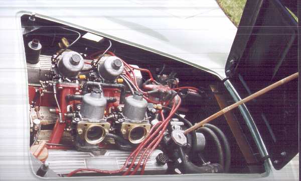 Turner automobile - Engine view