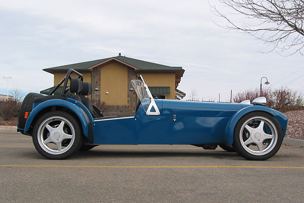 Caterham Seven SV in profile