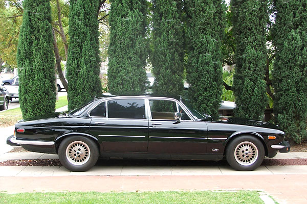 Tim Hoffman's 1979 Jaguar XJ6L with Chevrolet 383 Stroker