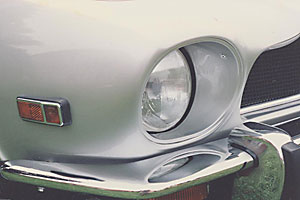 Aston Martin V8