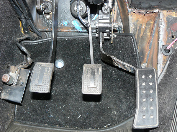 Drive-by-wire accelerator pedal.