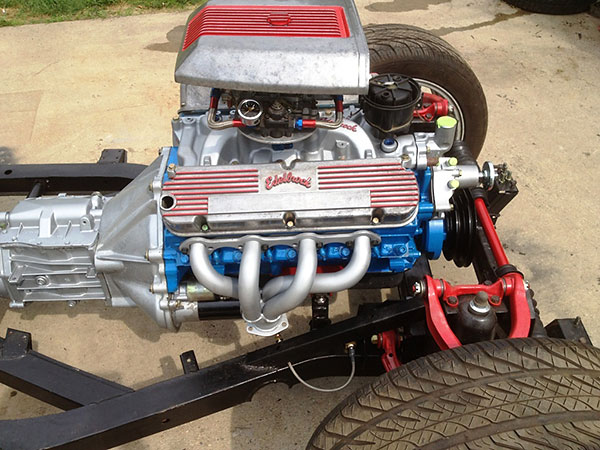 1993 Ford 5.0 V8 with GT-40P cylinder heads.