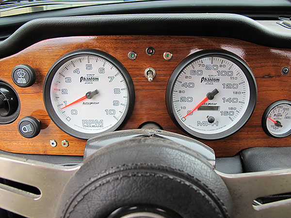 Autometer Phantom II gauges.