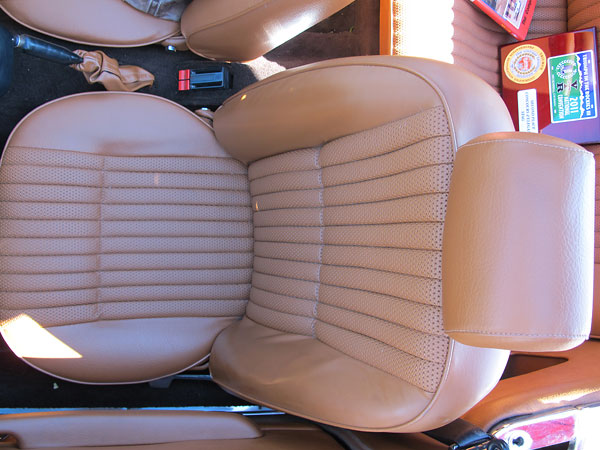 All United States market Triumph Stags were supplied with headrests.