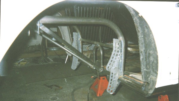 TR6 tube frame with adjustable suspension link points