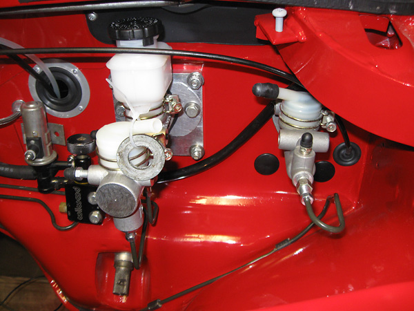 Wilwood master cylinder with provisions for dual reservoirs