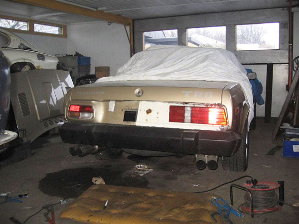 Rear lights from a Rover SD1. (Similar lights are used on Lotus' Esprit.)