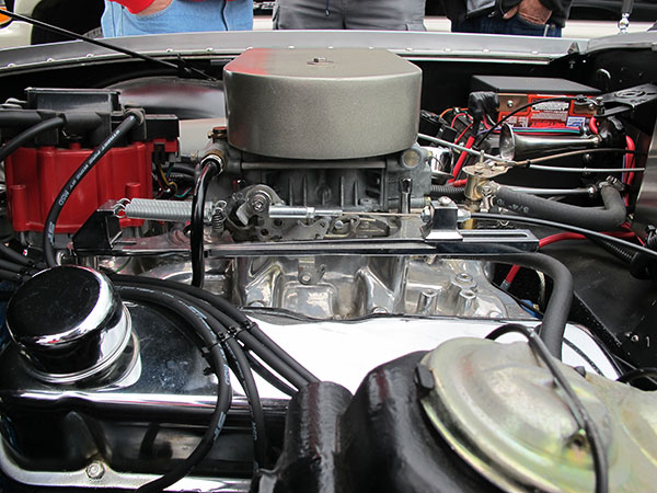Holley 390cfm carburetor (part number 0-8007).