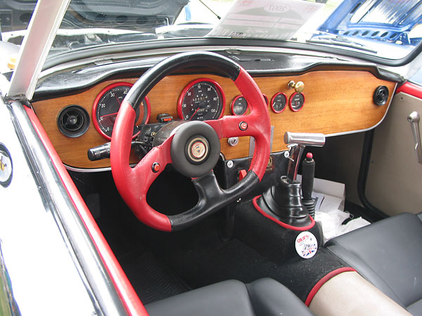 modified Smiths gauges in a TR6