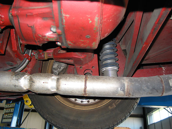 Panhard rod mount on the Ford 9 inch axle