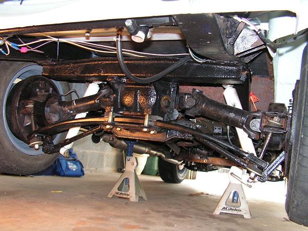Narrowed 1964 Corvette suspension, updated with a composite leafspring.