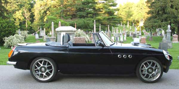 Dennis McIntyre's 1971 MGB Conversion with Ford 302 V8
