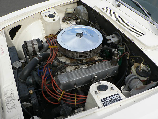 Edelbrock intake manifold and Holley 390 carburetor