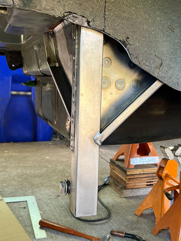 Engineered for low roll center height.