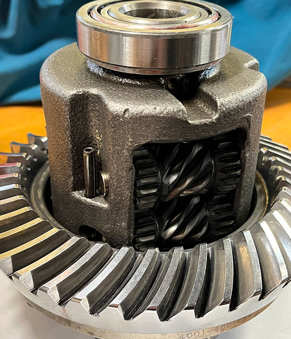 Mazda Miata NA Type-1 Torsen limited slip differential.