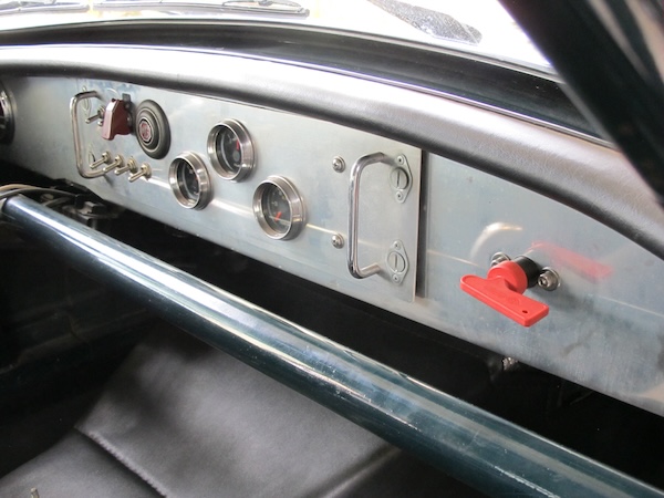 FIA-approved battery disconnect switch with removeable key.