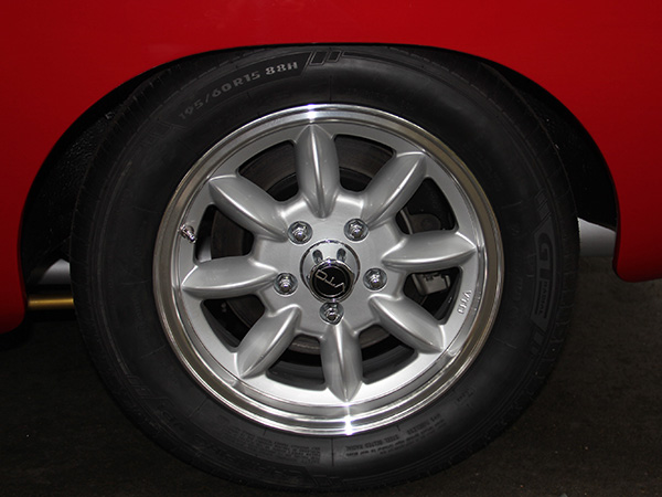 Champiro VP1 tires, size 195/60R15.