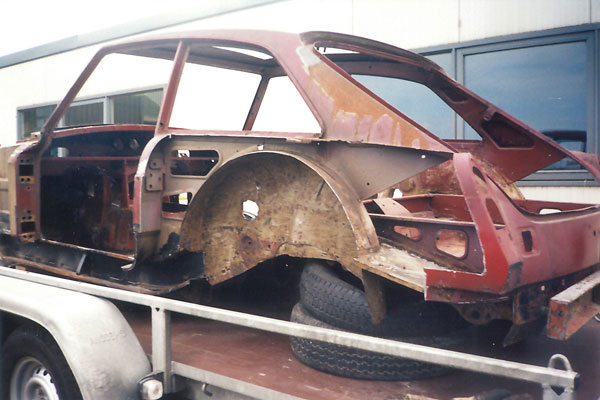 MGB front fenders don't carry much load, but the rear quarterpanels do.