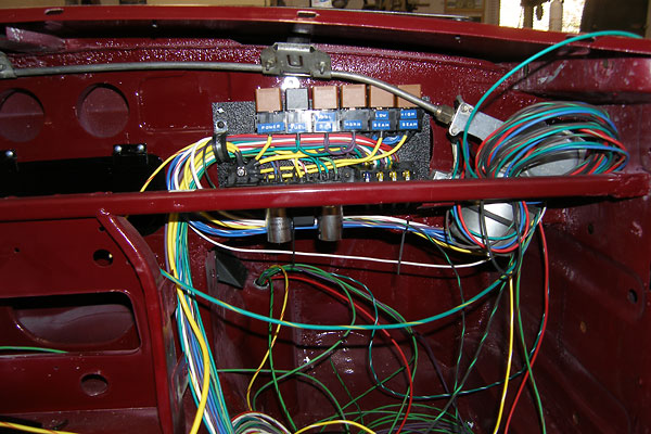 Advance Auto Wire fuse and relay block.