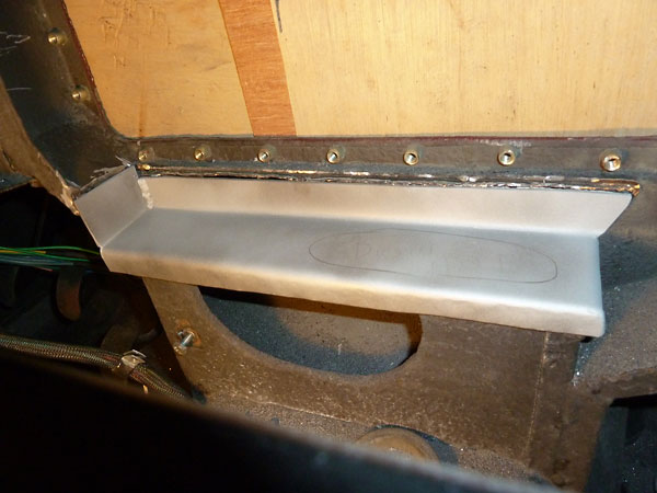 The penciled oval indicates a drain hole (planned) for air conditioner condensation.