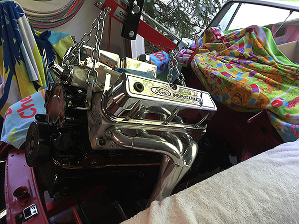 Ford Racing valve covers.