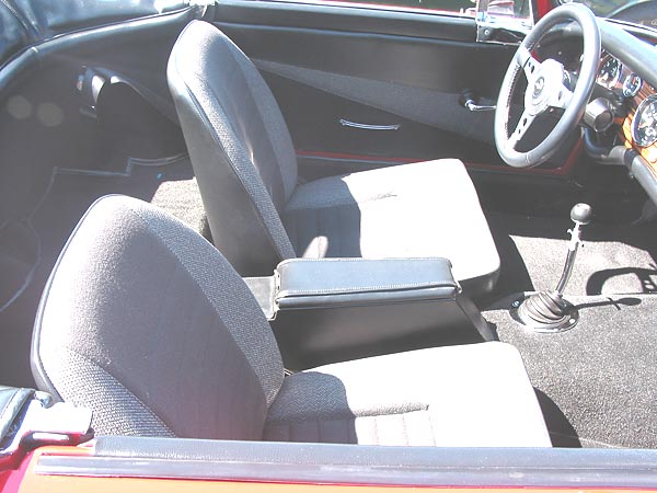 1966 Sunbeam Tiger - interior