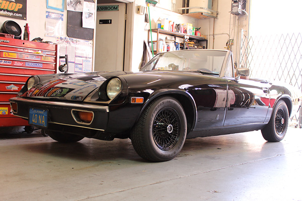 Oil leaks, principally from camshaft cover gaskets, plagued many Jensen Healeys.