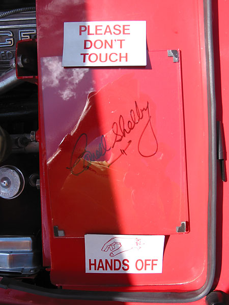 Carroll Shelby's signature / autograph