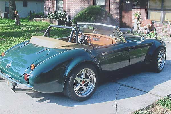 1961 Austin Healey 3000 - rollbar and dashboard