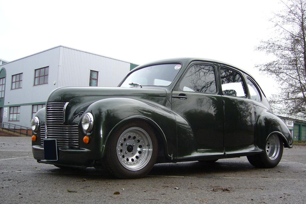 Pat Cargan's 1949 Jowett Javelin with Chrysler 318 V8