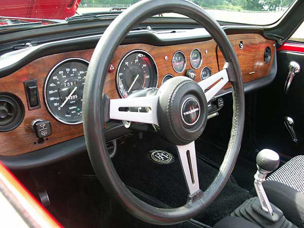 leather steering wheel