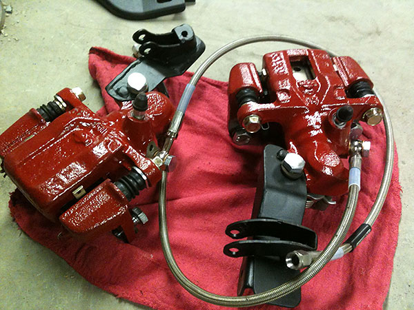 Maxima rear brake calipers.
